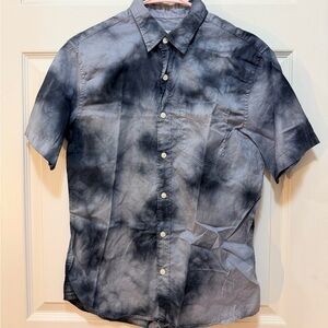American Eagle Black & Gray Tie-Dye Shirt